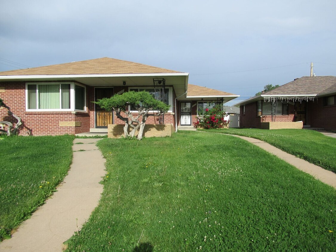 Primary Photo - 3609 Forest St