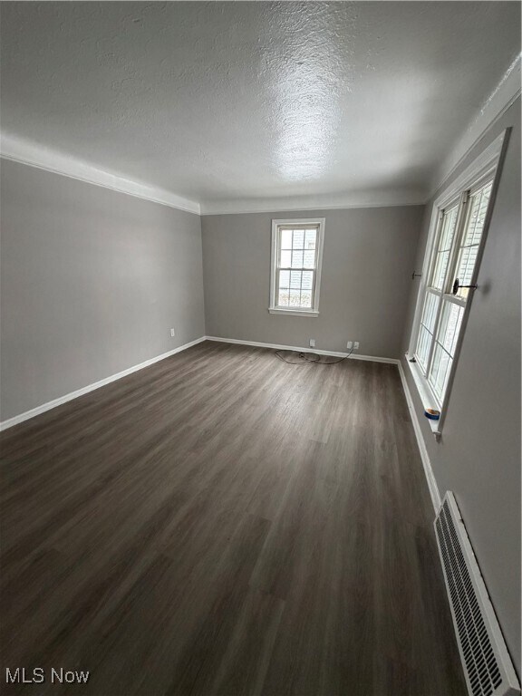 Foto del edificio - 920 E 218th St