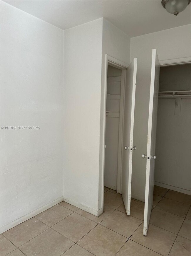 Foto del edificio - 16190 NE 19th Pl