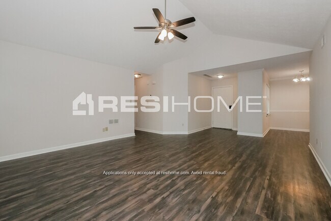 Building Photo - 10 Homeport Dr