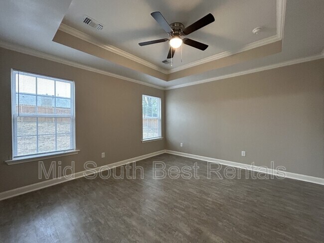 Building Photo - 128 Finch Rd