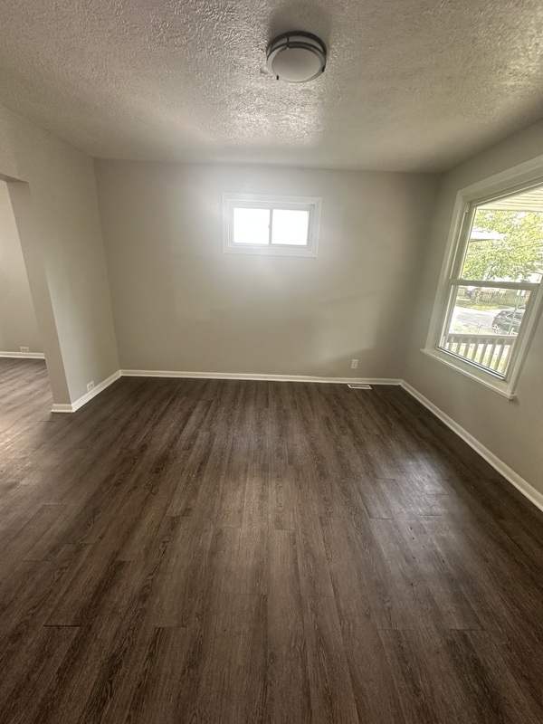 Building Photo - 4020 Woodbridge Ave