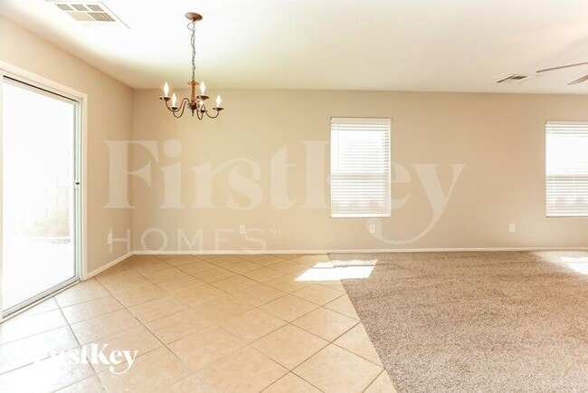 Foto del edificio - 9124 Spirit Canyon Ave