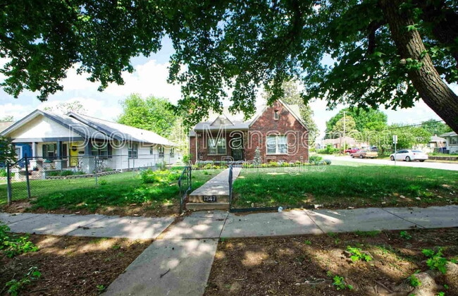 Foto del edificio - 1347 S Indianapolis Ave
