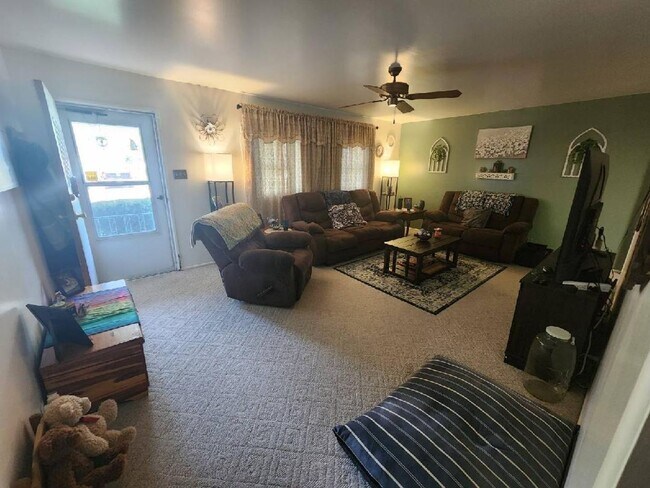 Foto del edificio - Coming Soon - Nice 2 bedroom 1 1/2 bathroo...