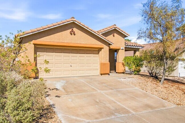 Foto del edificio - Spacious Henderson Home with Open Layout & Endless Backyard Potential!