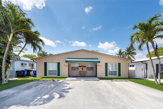 Building Photo - 930 Mandarin Isle