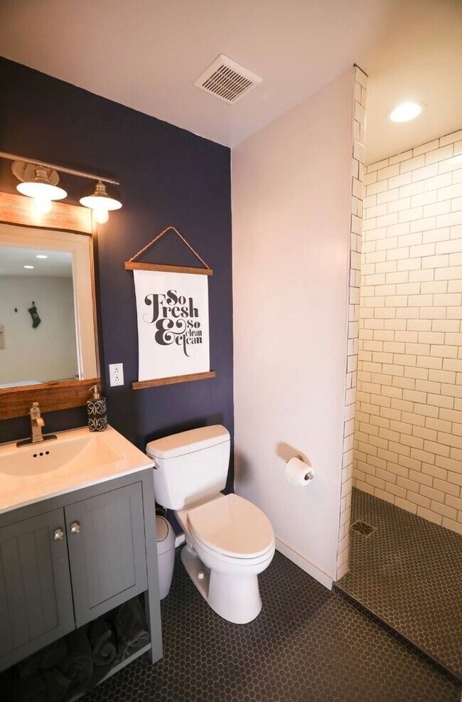 Foto del edificio - 1730 Asbury Dr