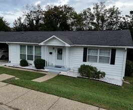 Building Photo - 112 E Arrowwood Rd