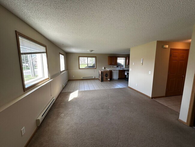 Foto del edificio - 2 Bed 1 Bath Apartment