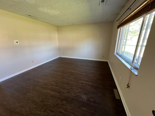 Foto del edificio - 157 Hickory Ln