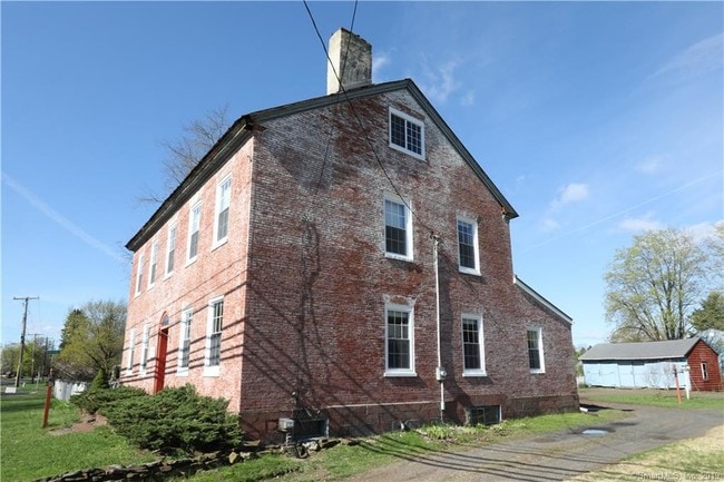 Building Photo - 407 Palisado Ave