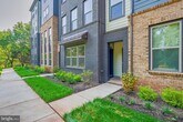 Primary Photo - 46122 Woodpecker Sq