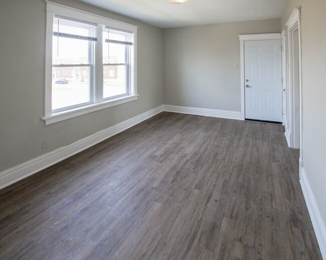 3847 Gustine Ave, Saint Louis, MO 63116 Apartments in Saint Louis, MO