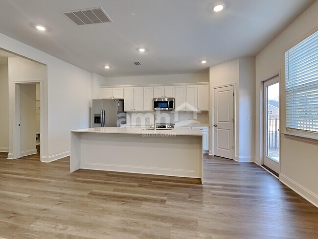 Foto del edificio - 110 Trevino Dr