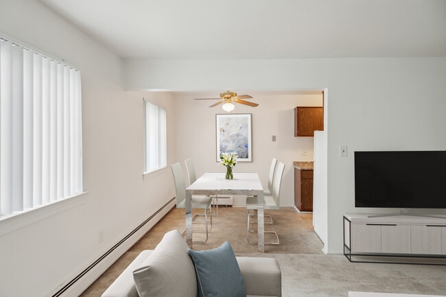 Building Photo - Tuscan Shores Apartments