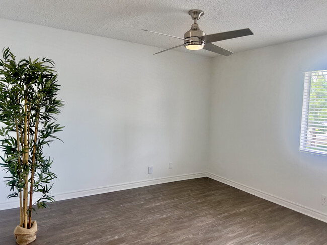 Foto del edificio - Chapman Woods Apartments