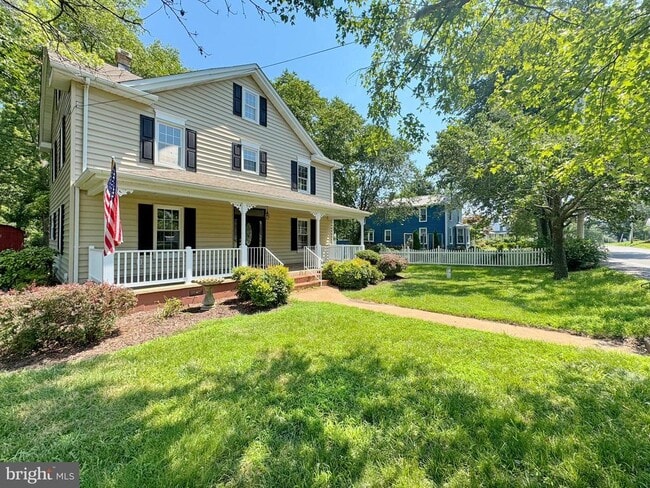 Foto del edificio - 28250 Old Village Rd