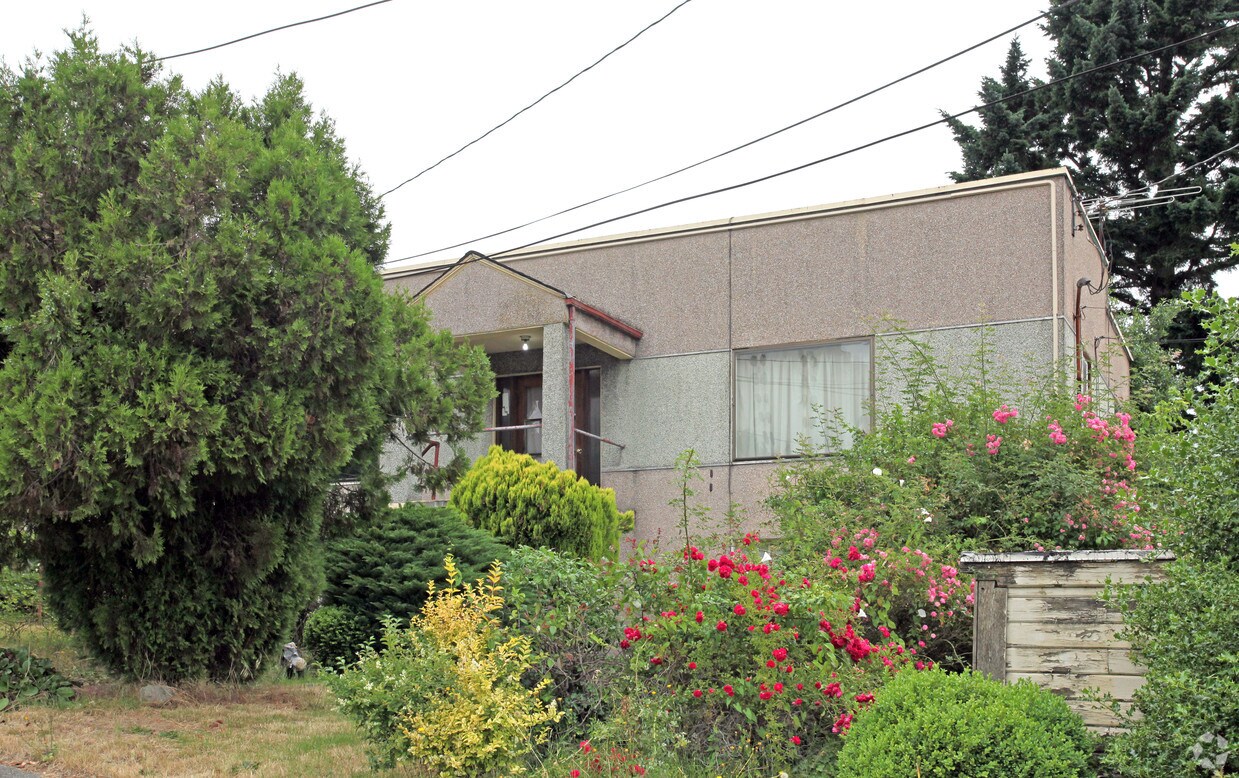 Foto del edificio - 819-821 S 16th St