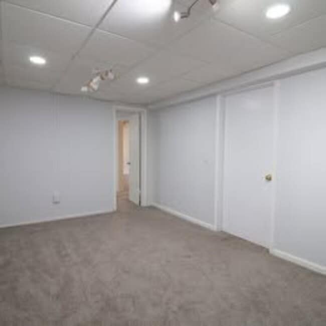 Foto del edificio - 101 N Duluth Ave