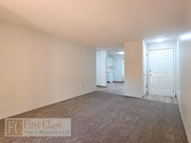 Building Photo - 3618 SW Beaverton Hillsdale Hwy