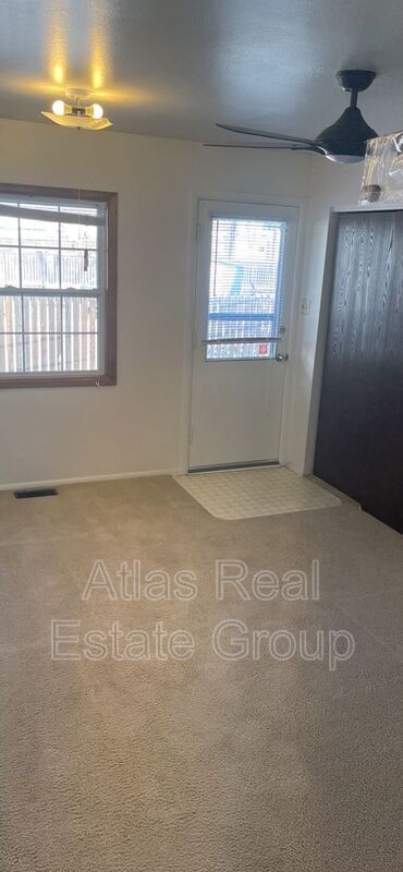 Foto del edificio - 2525 Wood Ave