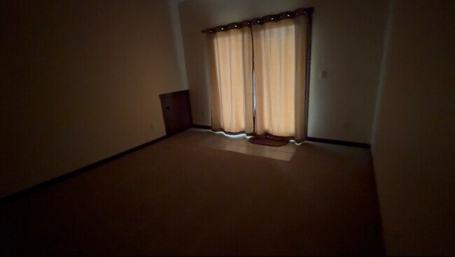 Foto del edificio - 418 Ravenwood Rd