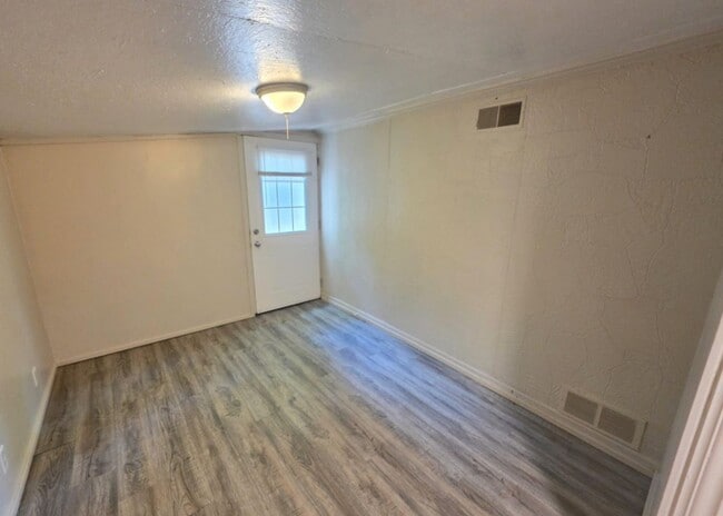 Building Photo - 428 La Rosh St Ct
