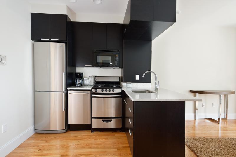 Primary Photo - 784 Tremont St