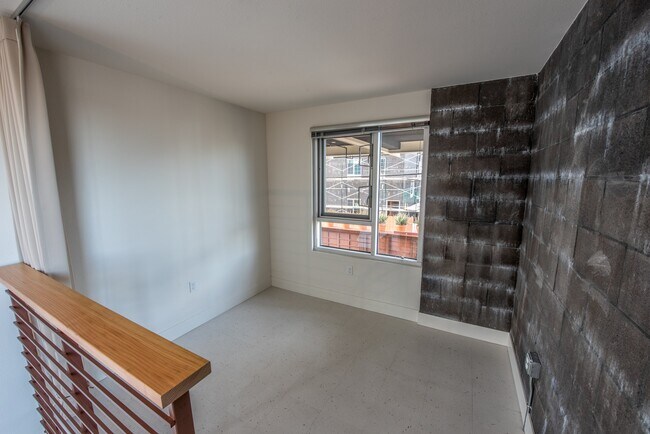 Building Photo - 3586 Adams Avenue, Unit 07