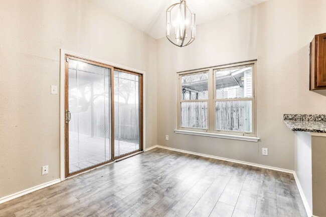 Foto del edificio - Spacious 2-Story Home – Move-In Ready!