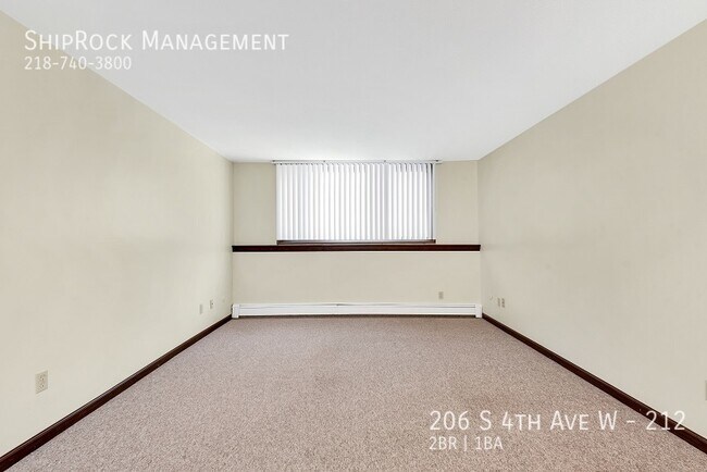 Foto del edificio - 206 S 4th Ave W