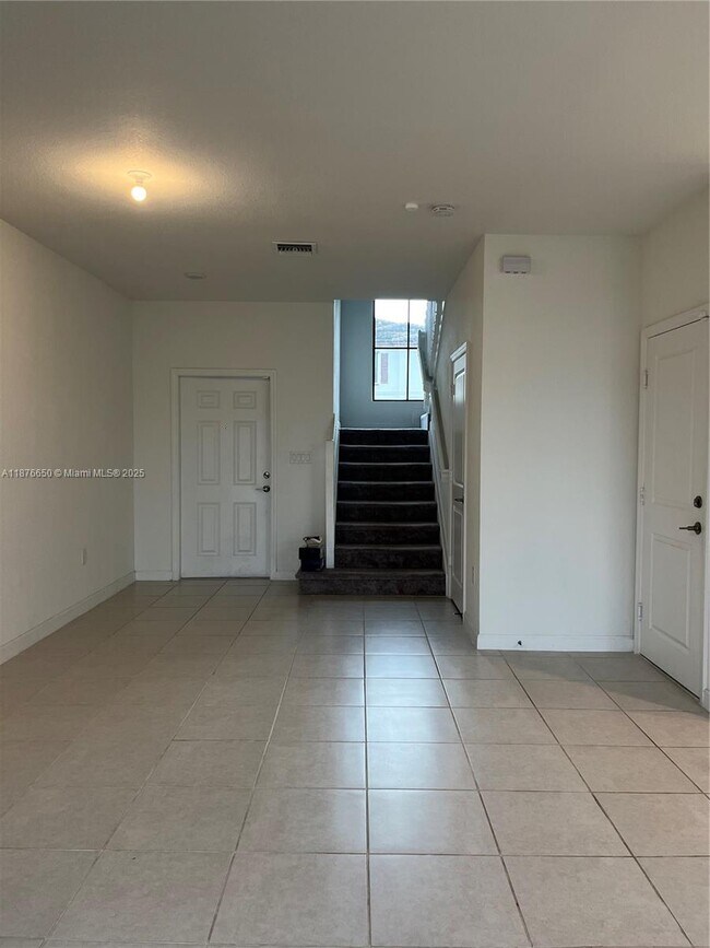 Building Photo - 10247 SW 231st Ln