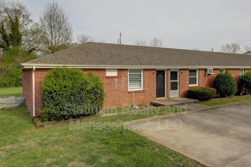 811 Golf View Pl Unit A, Clarksville, TN 37043 Condo for Rent in Clarksville, TN