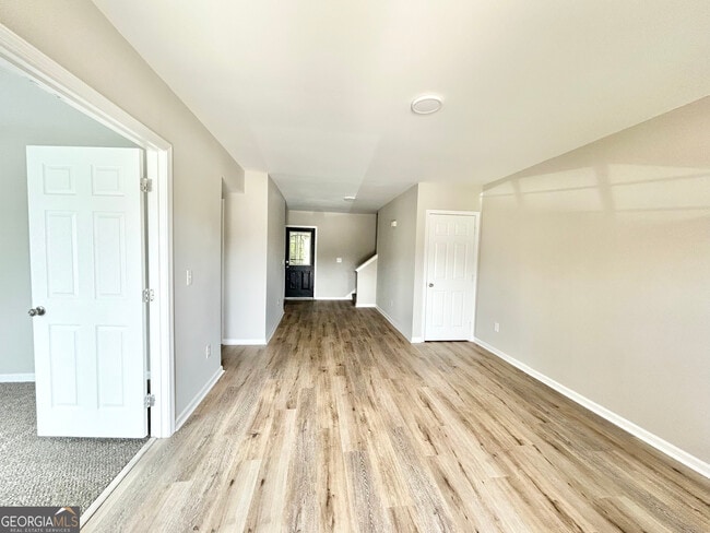 Building Photo - 944 Old Mill Point