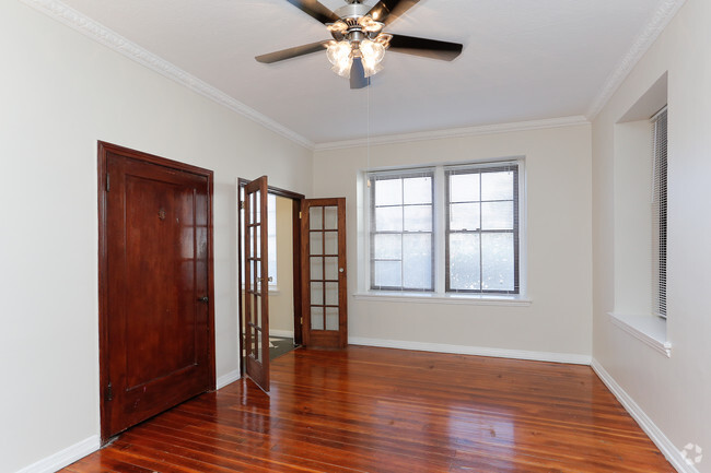 Interior Photo - The Fleur De Lis Apartments