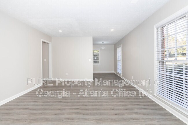Foto del edificio - 168 Manning Rd SW