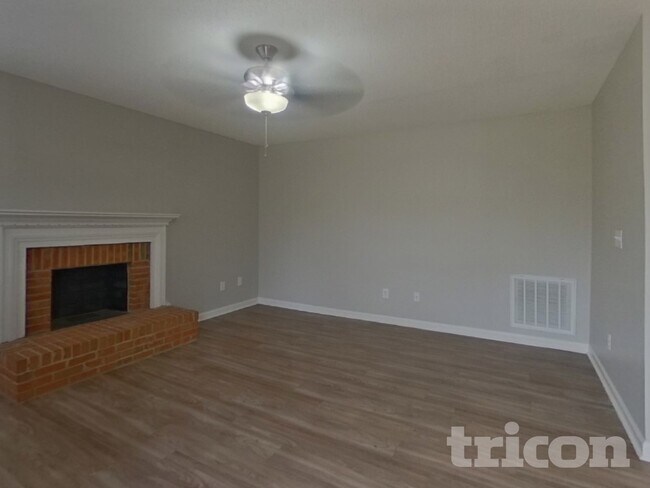 Foto del edificio - 8312 Rhian Brook Ln