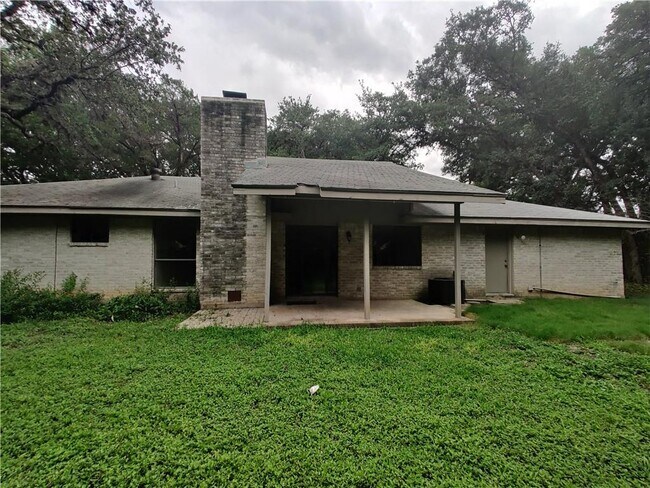 Building Photo - 10303 Slaughter Creek Dr