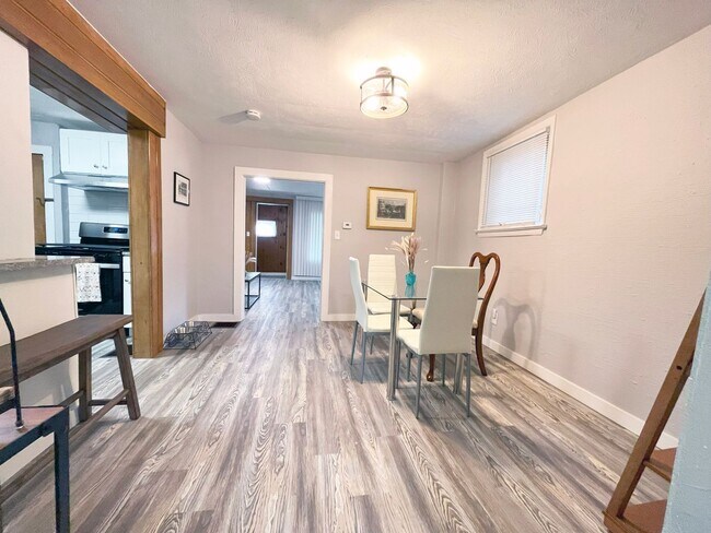 Foto del edificio - 3923 Bluestone Rd