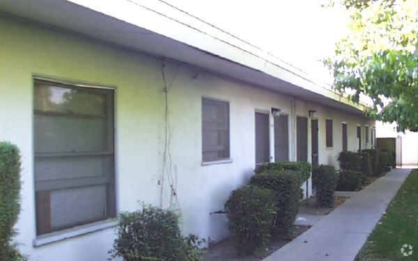 Building Photo - 1100-1114 E 3rd Ave