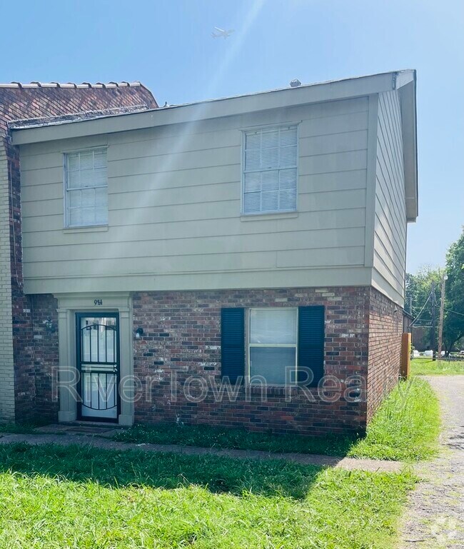 Colonial Gardens Houses under 3,000 Memphis, TN 3 Homes