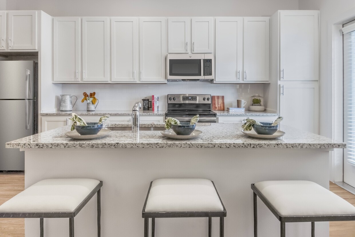 Primary Photo - The Mason at Six Mile Creek