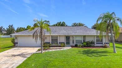 Building Photo - 25075 Palisade Rd