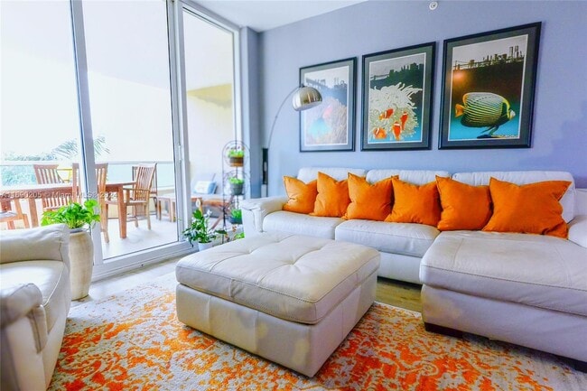 Foto del edificio - 3340 NE 190th St