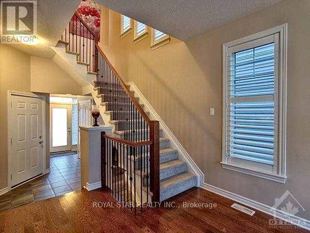 Building Photo - 137 Manorwood Cres