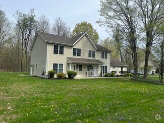 Building Photo - 409 Kings Hwy