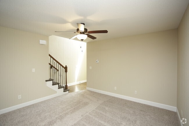 Foto del edificio - Staley Crossing Townhomes
