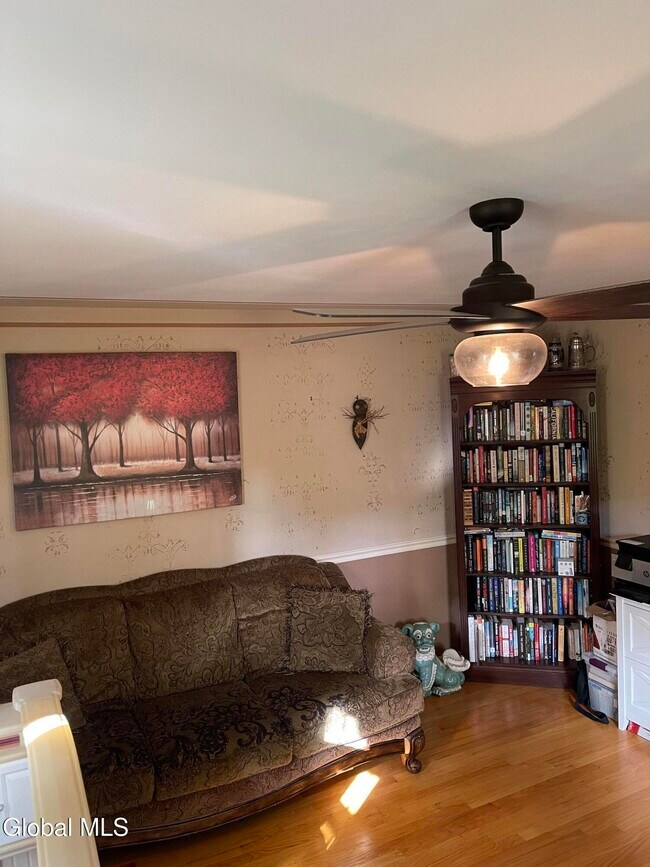 Foto del edificio - 13 Burning Bush Blvd