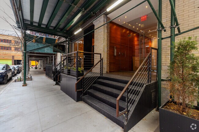 Foto del edificio - 95 Vandam St